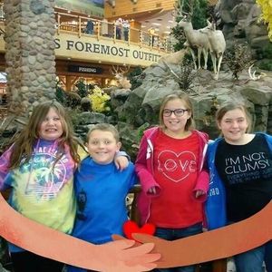 Meet your Posher, Sherry